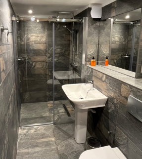 Crag Cottage shower room
